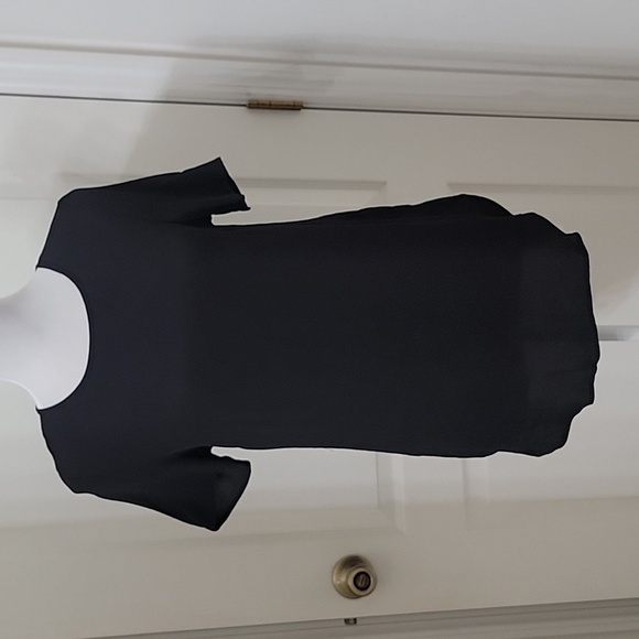 H&M Size 2 Black 100% Viscose Short Sleeve Blouse, NEW with Tag - Picture 2 of 12